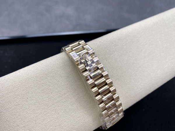 激安ロレックス着用イメージ